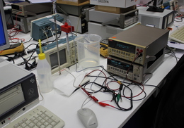 Curso de Extensión Universitaria: Experimentación con equipos electrónicos para medidas de bajo nivel. (Curso Joseph Keithley, 4ª edic.)